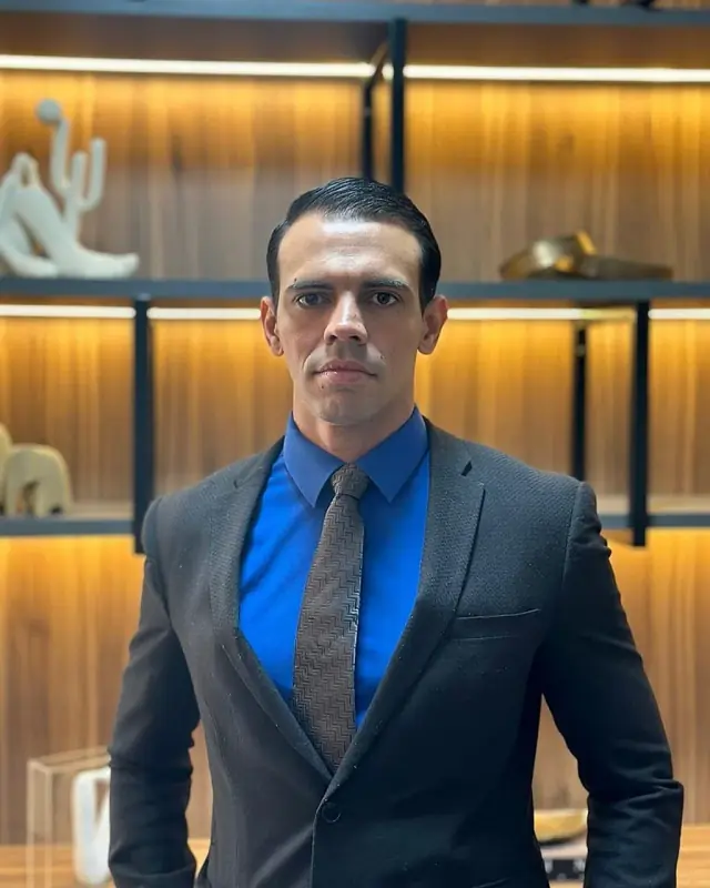 Dr. Caíque Magno - Advogado Especialista